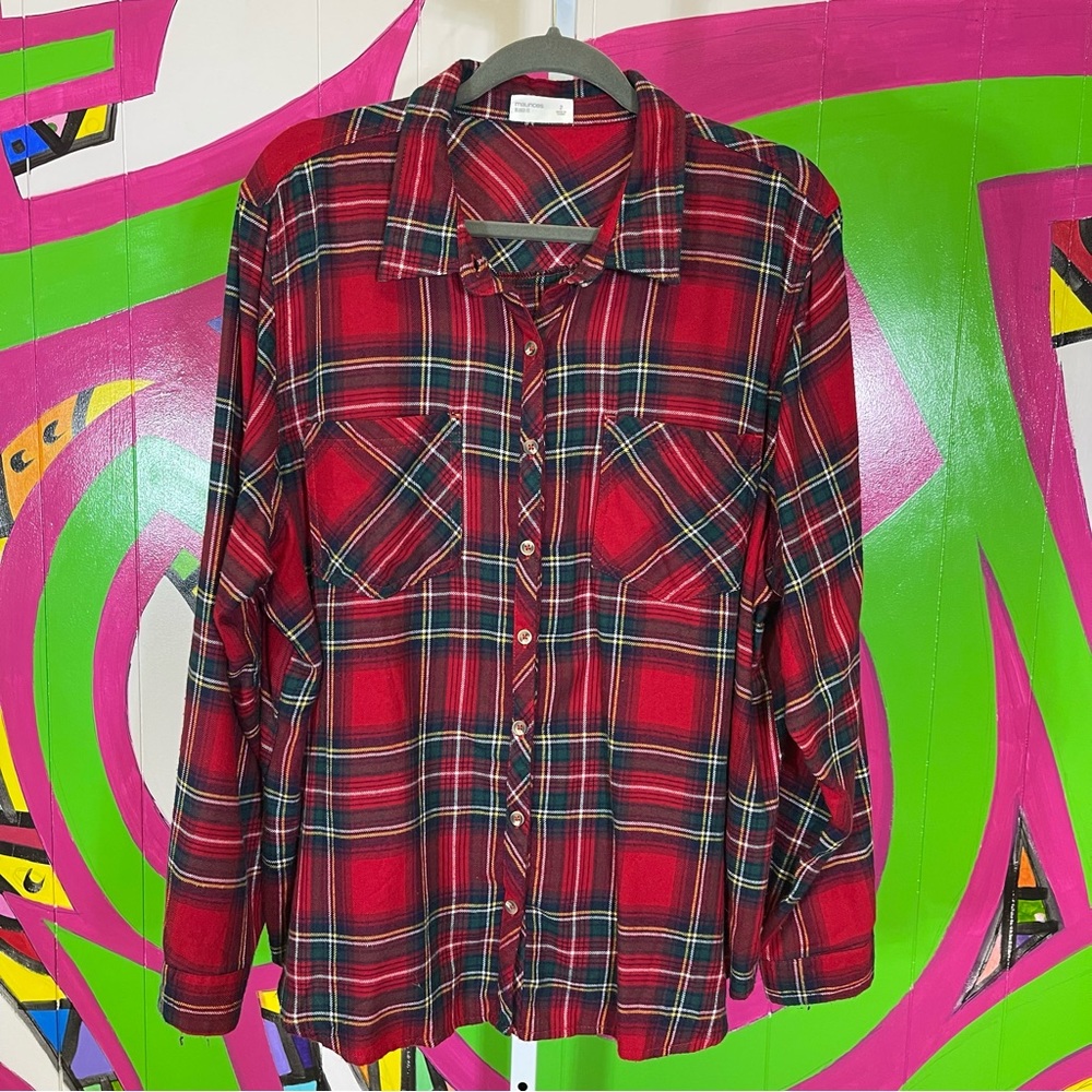 Maurices, Plaid Relaxed Fit, Button Up Shirt. Size 2X. In excellent condition!